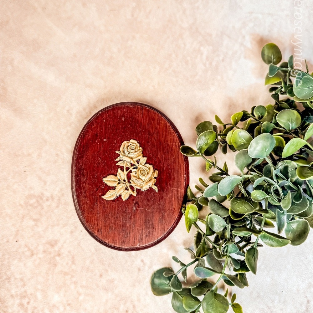 Wood‎ Plaque with Rose Applique
